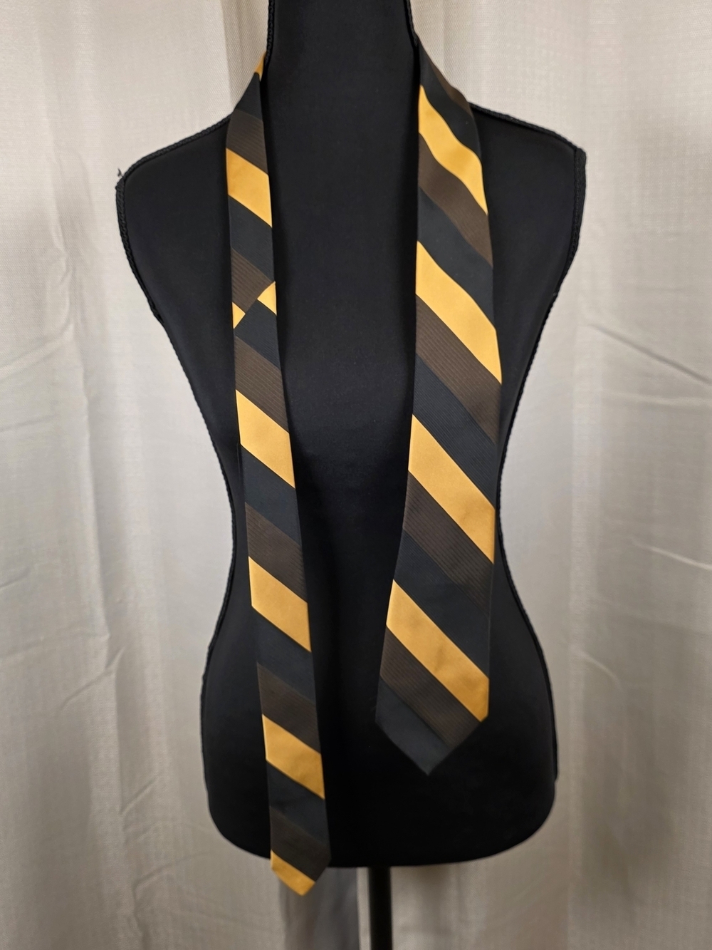 Towncraft Gold Black Striped Tie 3” Classic 90s Retro